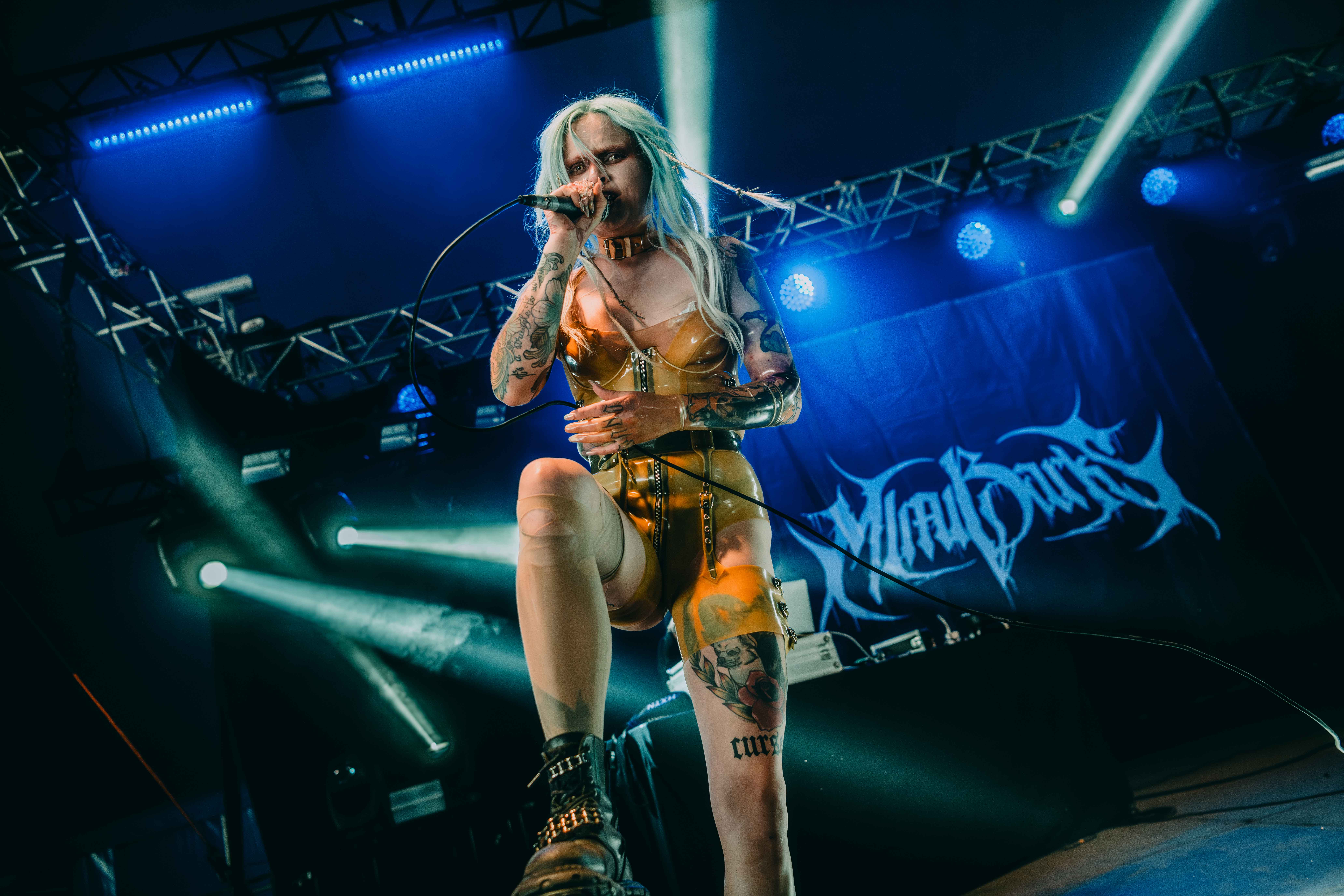 Mimi Barks Teams up With Raven Gray On Intoxicating Single ‘WORMGIRL’