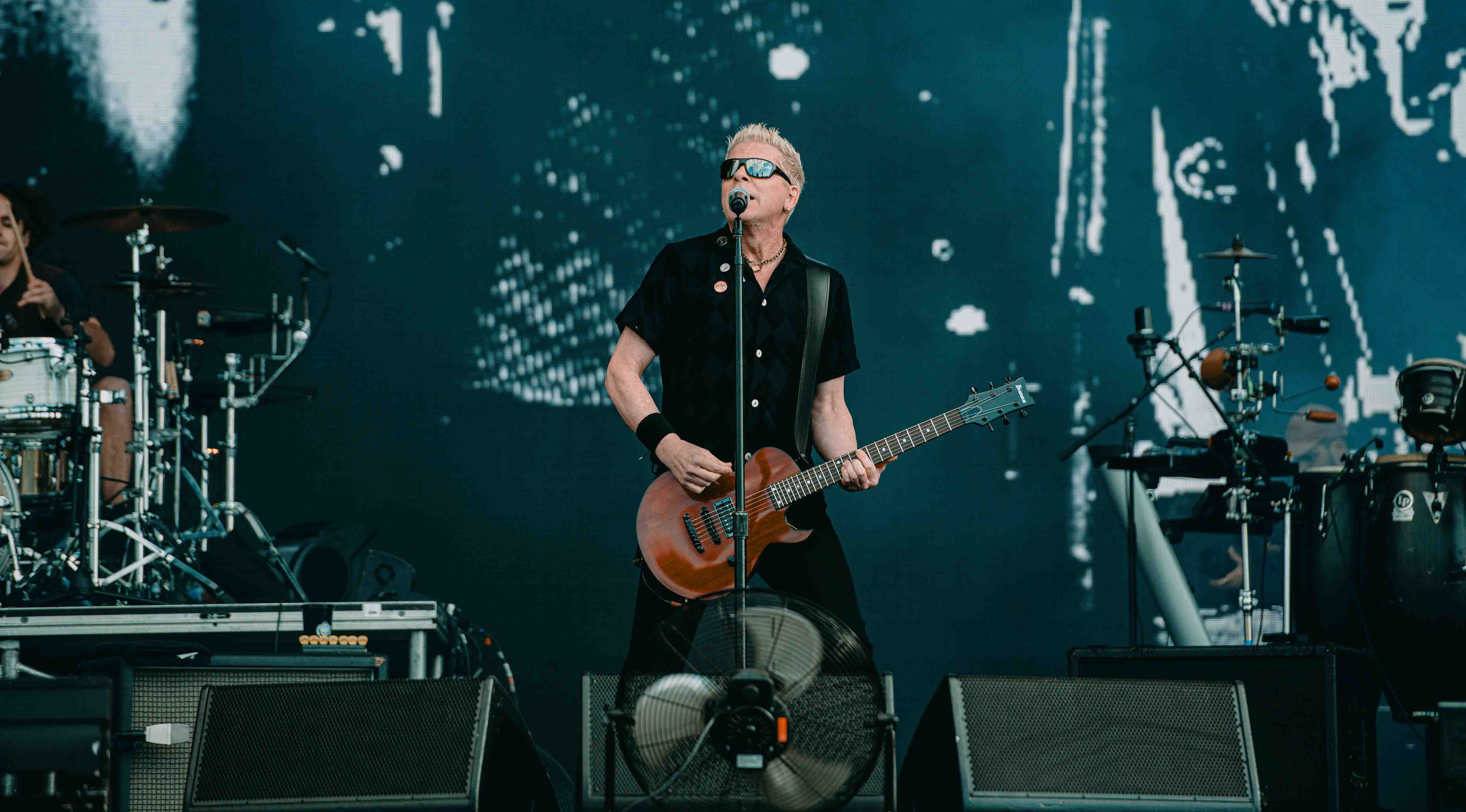 “I hope the Brazilian fans really make this one their own!” – The Offspring sahre video for ‘Come To Brazil’