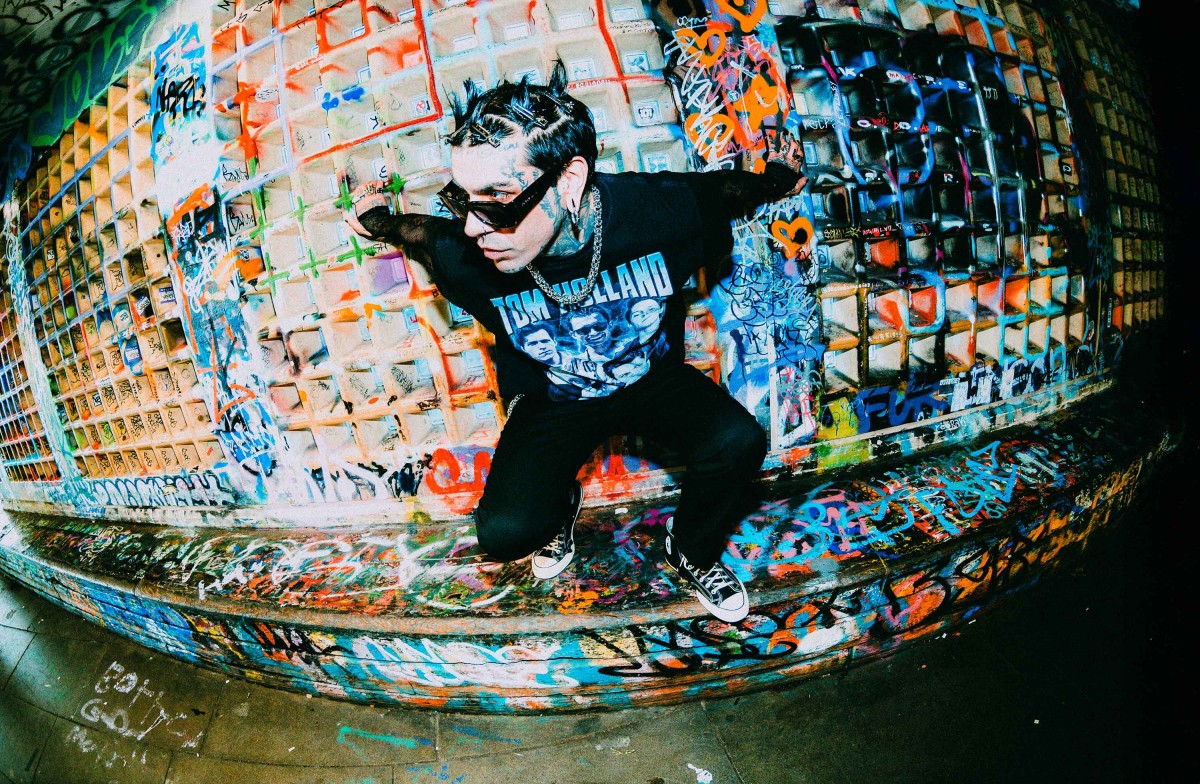 Listen to Ray Noir’s powerful new single Temptation