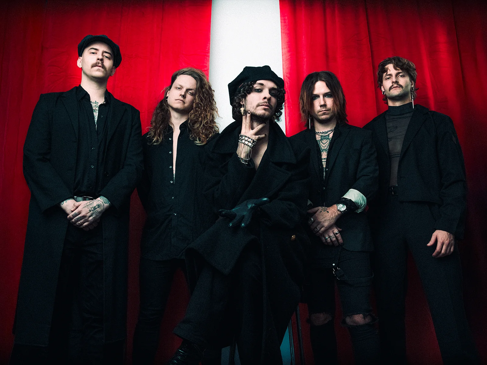 Saint Aurora: “Don’t be afraid to fail, don’t be afraid to be cringe”